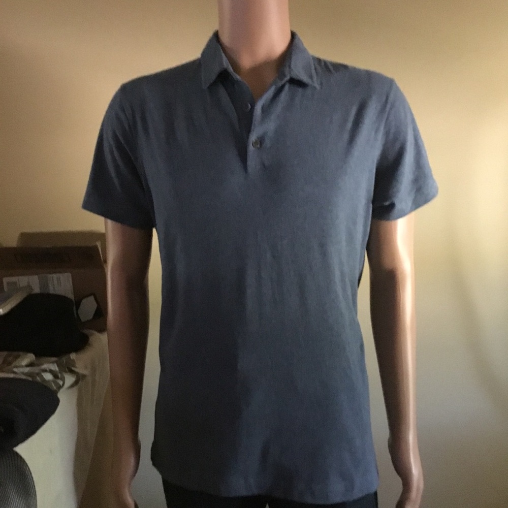 Like new Theory M short sleeve button up shirt.